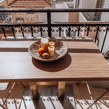 アパート Iliotti Rhodes City